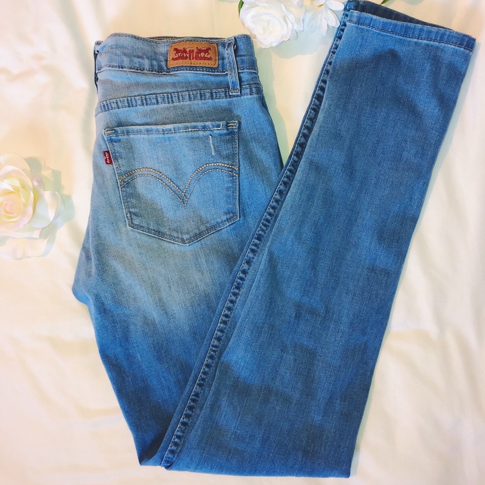 Levi’s 524 skinny jeans